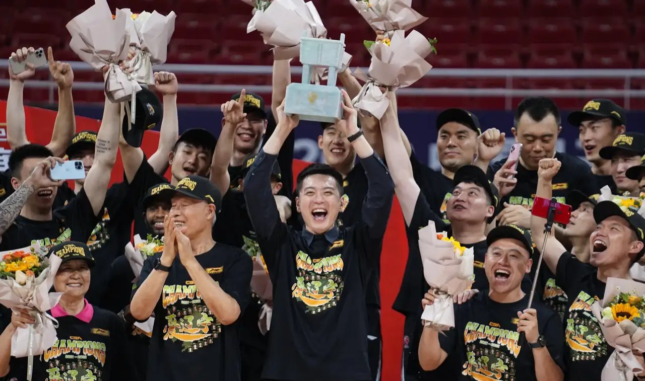 乐鱼体育关于赛前体能课后,广厦男篮造点机会备战全明星赛,球迷炸锅,细节决定成败的信息